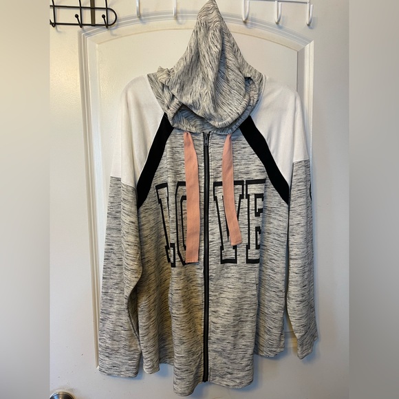 Miss Chievous Women’s 2X “LOVE” Hoodie - Picture 3 of 8